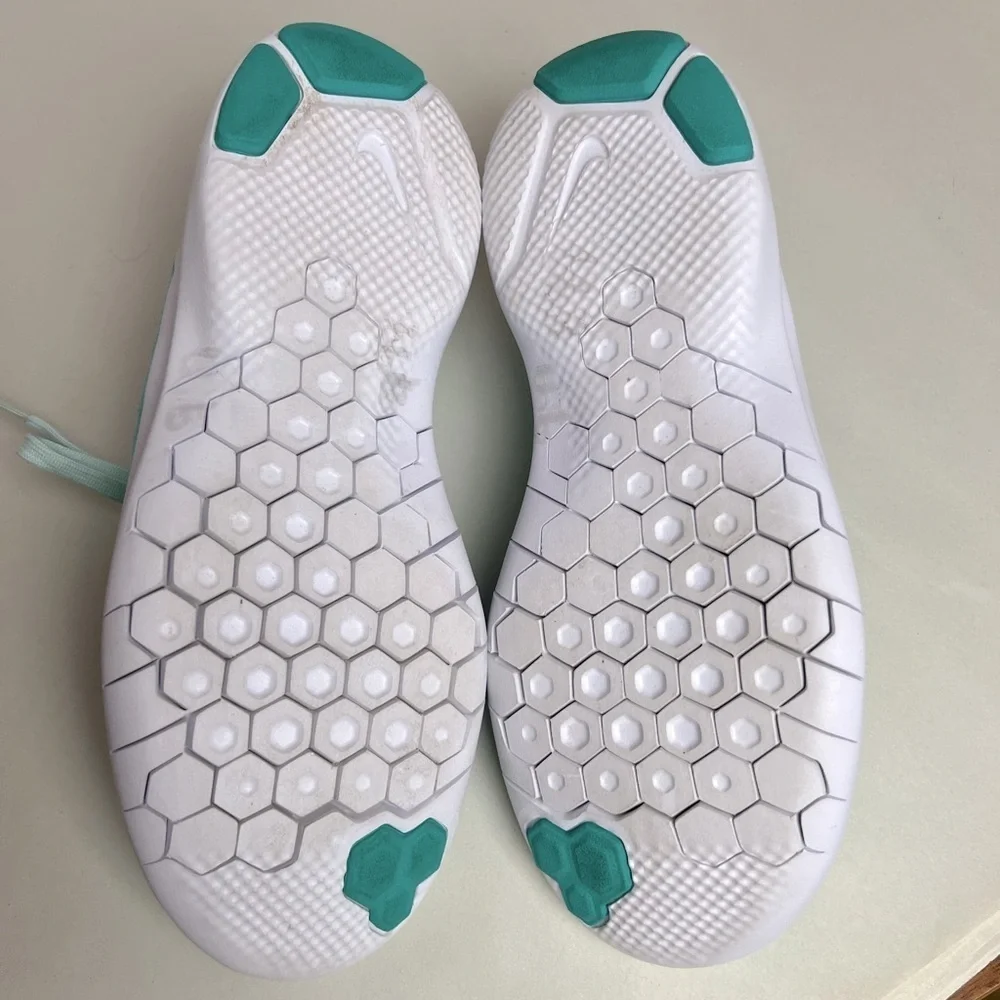 Nike Flex Experience Run 8 Shoe Teal/White Size 6